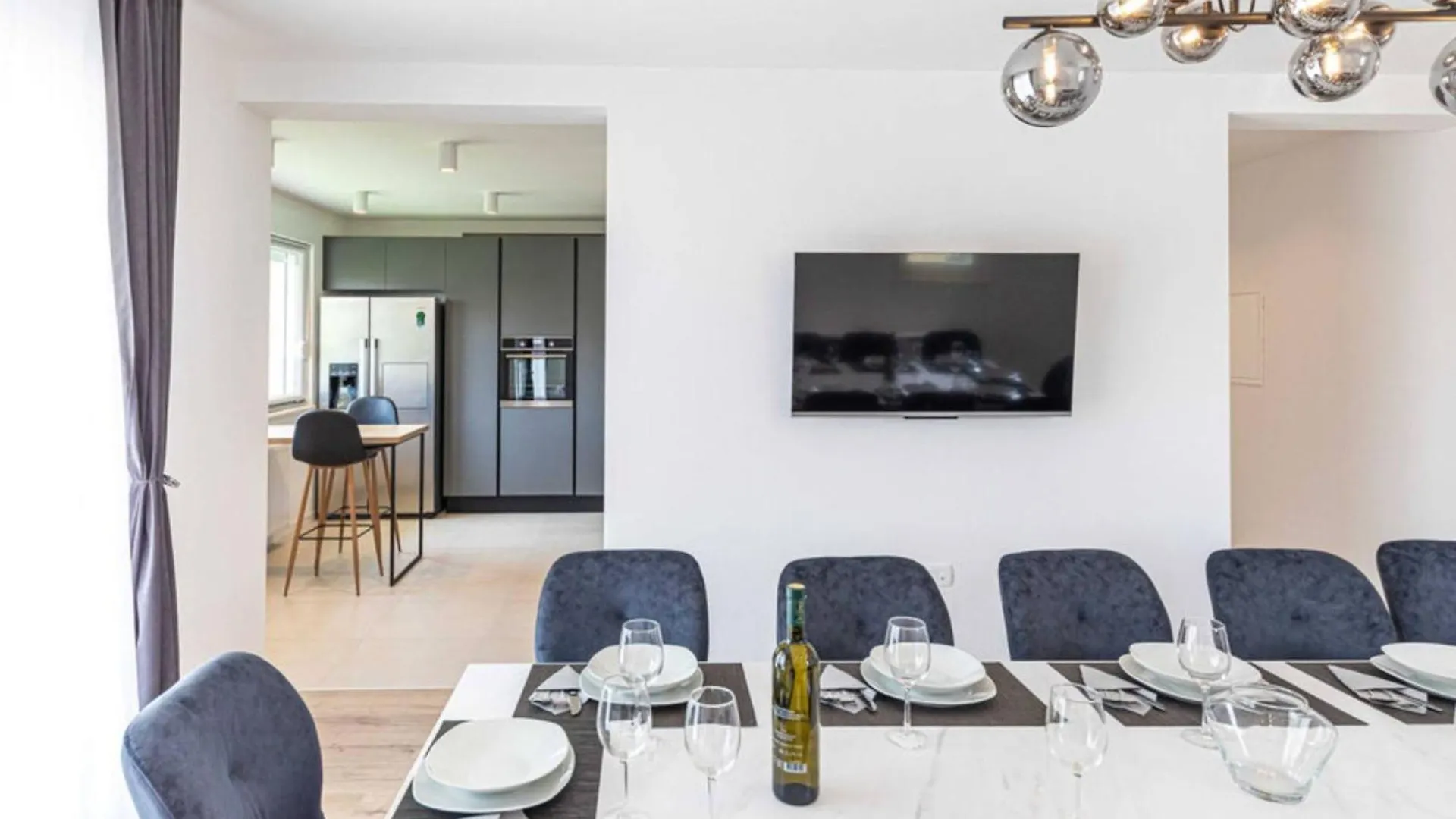 Expansive Retreat With Private Pool & Bbq, Near The Beach Kastela
