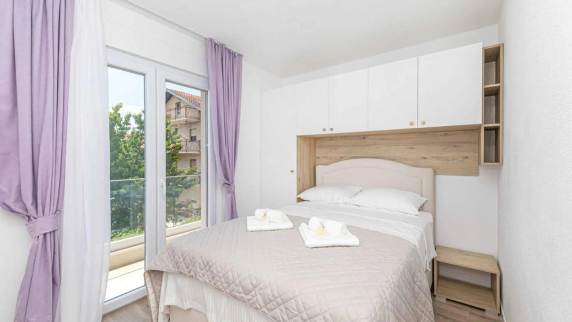 Expansive Retreat With Private Pool & Bbq, Near The Beach Kaštela 0*,