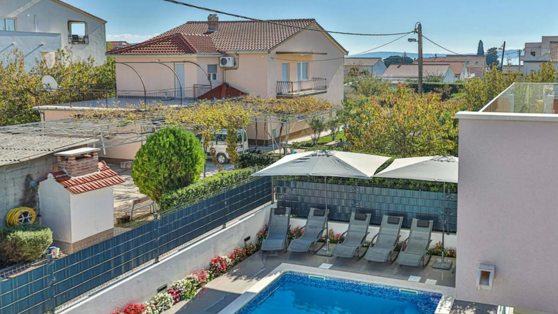 Expansive Retreat With Private Pool & Bbq, Near The Beach Kastela 0*,  Croatia