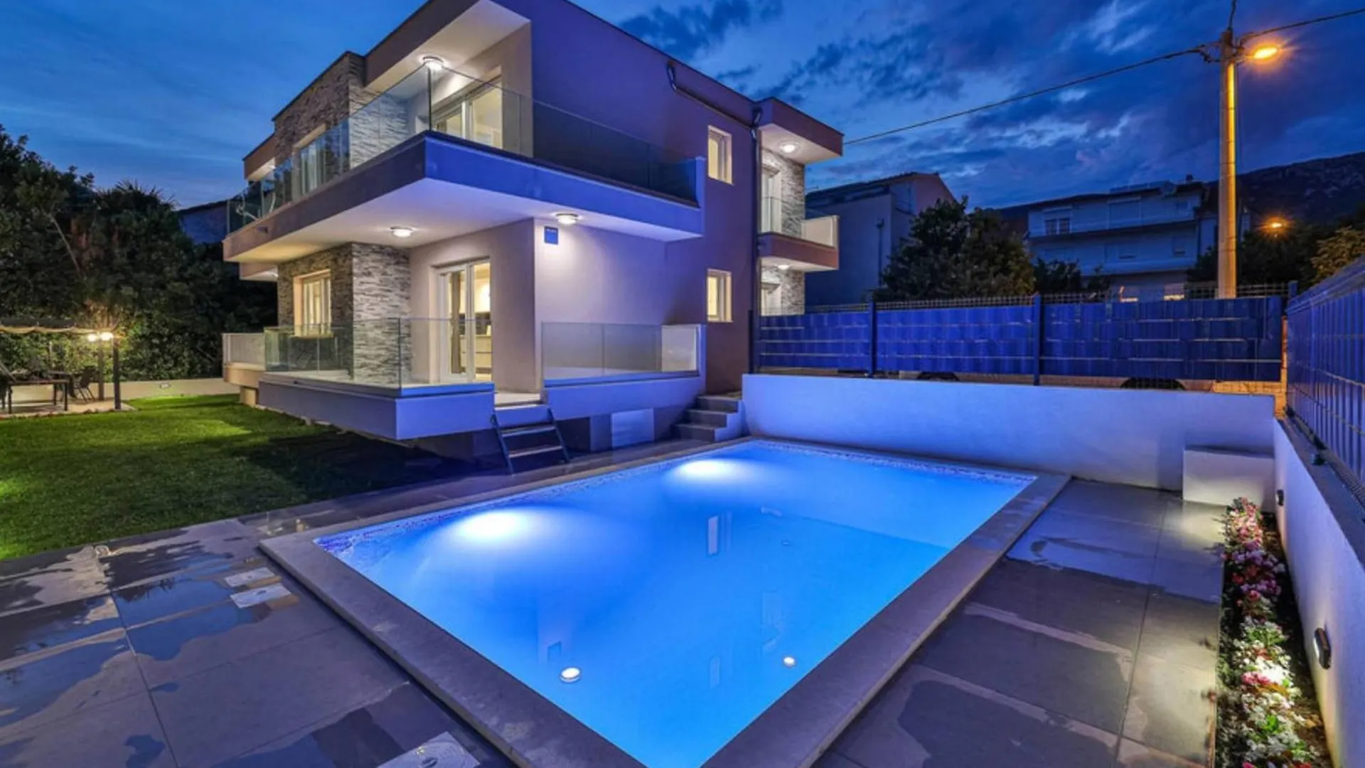 Expansive Retreat With Private Pool & Bbq, Near The Beach Kastela Villa