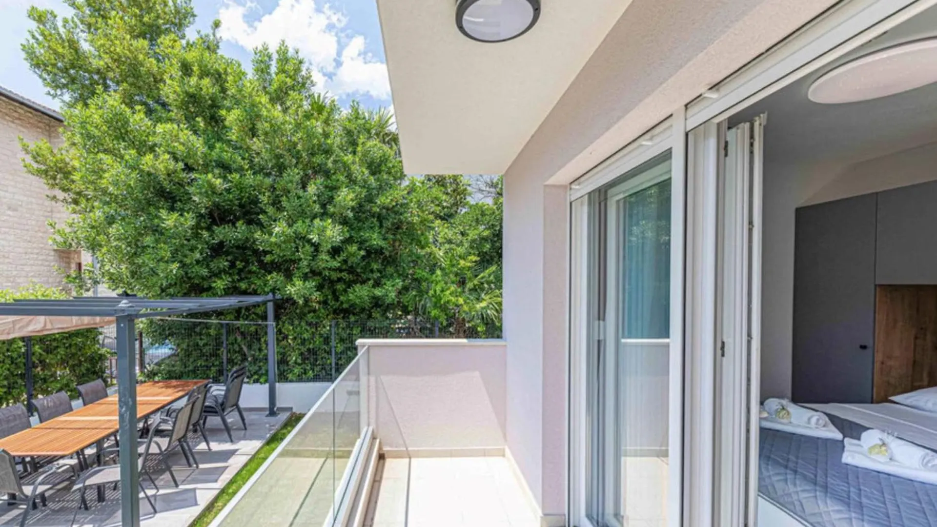 Expansive Retreat With Private Pool & Bbq, Near The Beach Kastela Villa